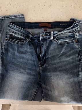 Judy Blue Distressed Light-Medium Blue Skinny Jeans